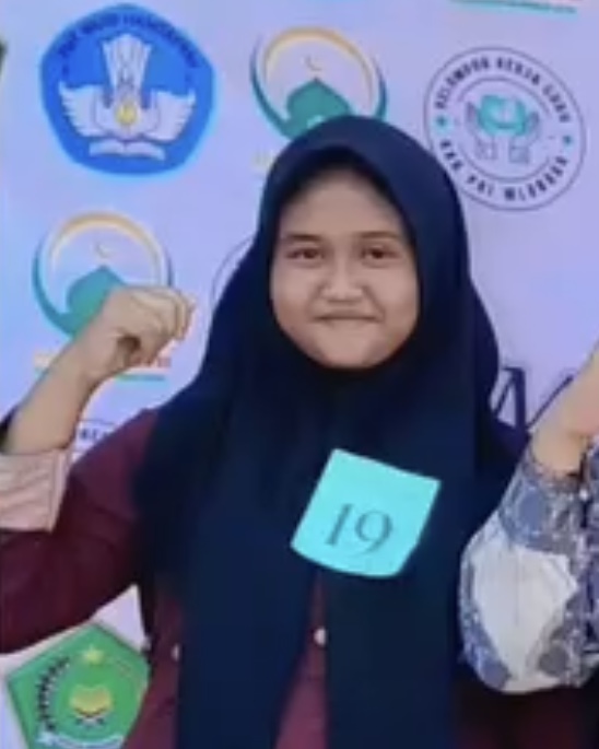 Aqillah Putri Viannya Juara 2 LKTIKI Mapsi Provinsi Jateng Kontingen Jepara